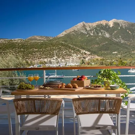Villa Unalome Seafront Luxury Geni (Lefkada)