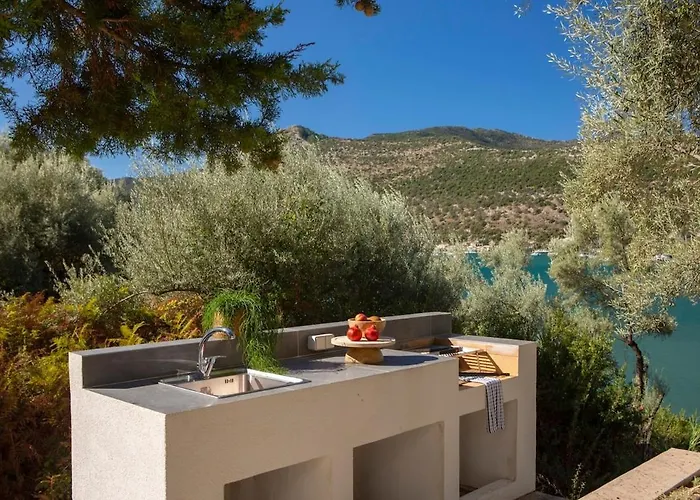 Willa Unalome Seafront Luxury *