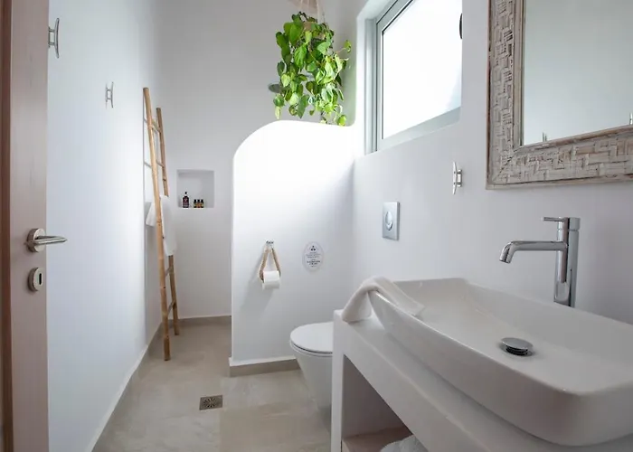 Unalome Seafront Luxury Vila