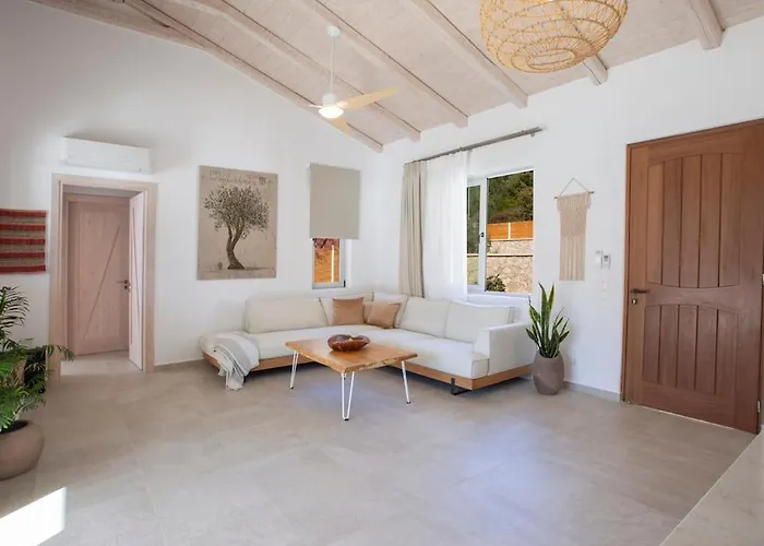 Vila Unalome Seafront Luxury